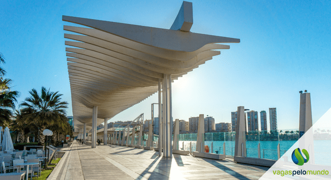 Boulevard in Malaga port tudo sobre málaga espanha