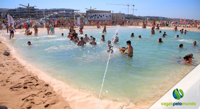 piscina de água do mar aquecida