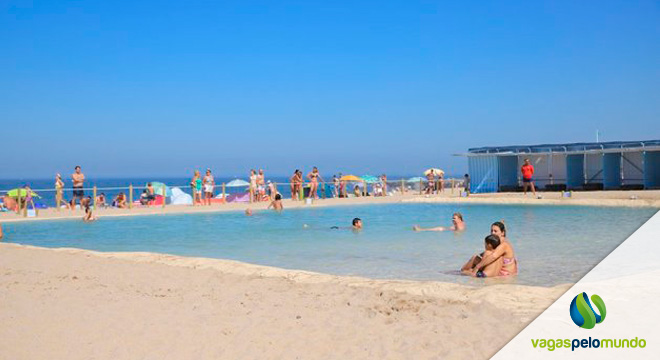 piscina de água do mar aquecida